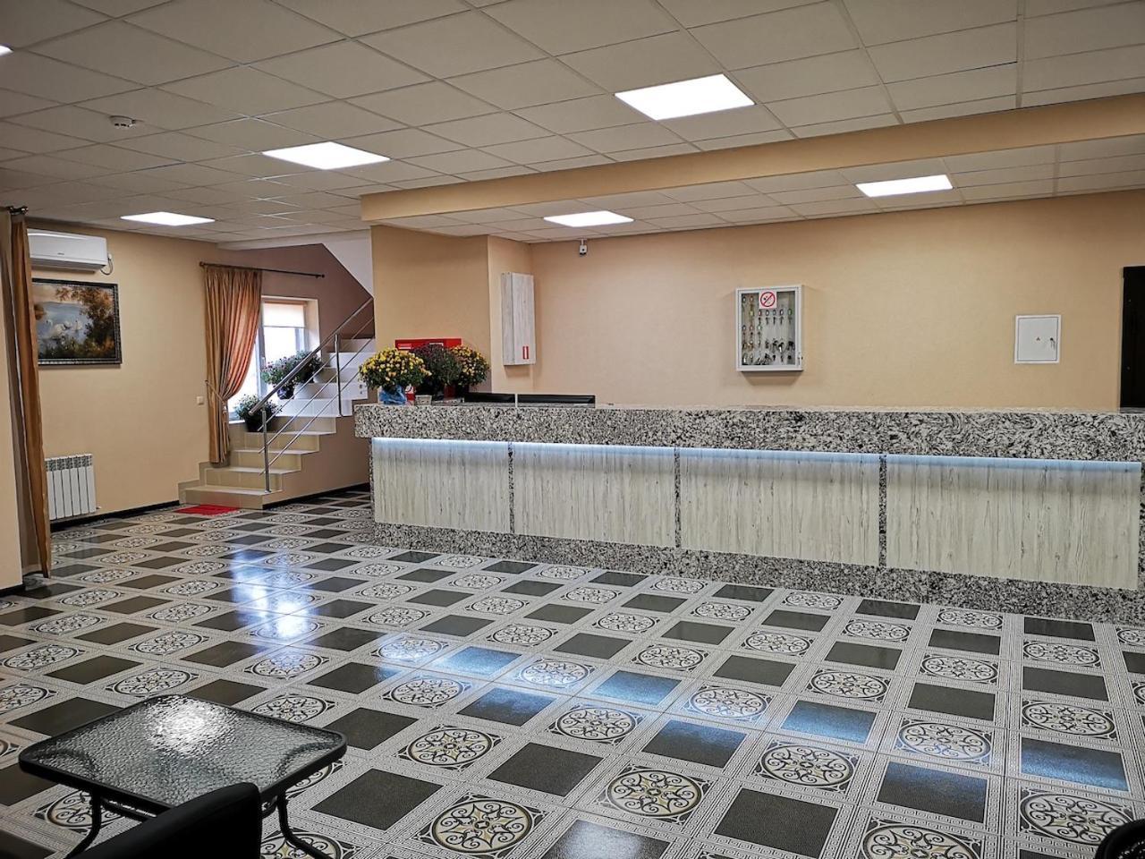 Отель Визит Pogreby  Екстериор снимка